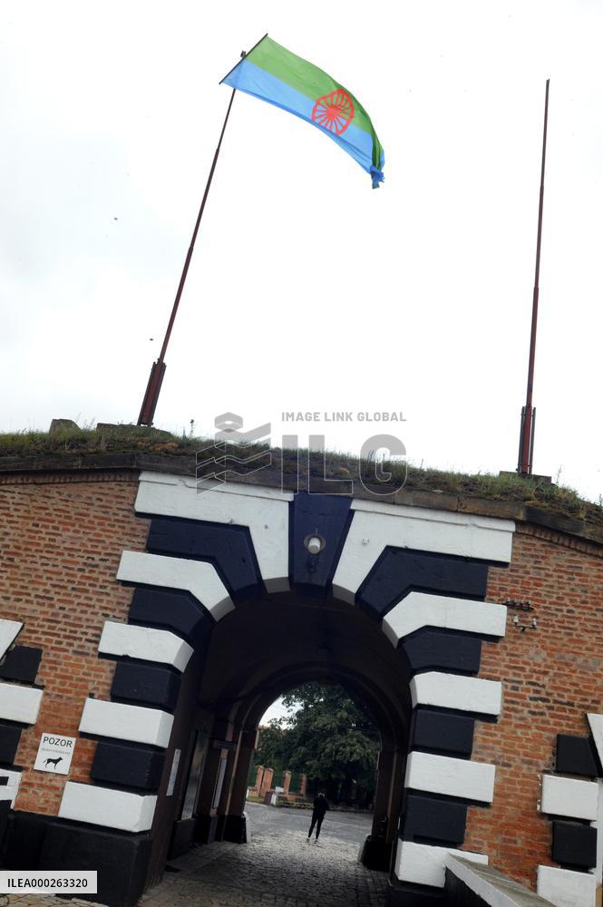 Exhibition on wartime Roma genocide in Terezin