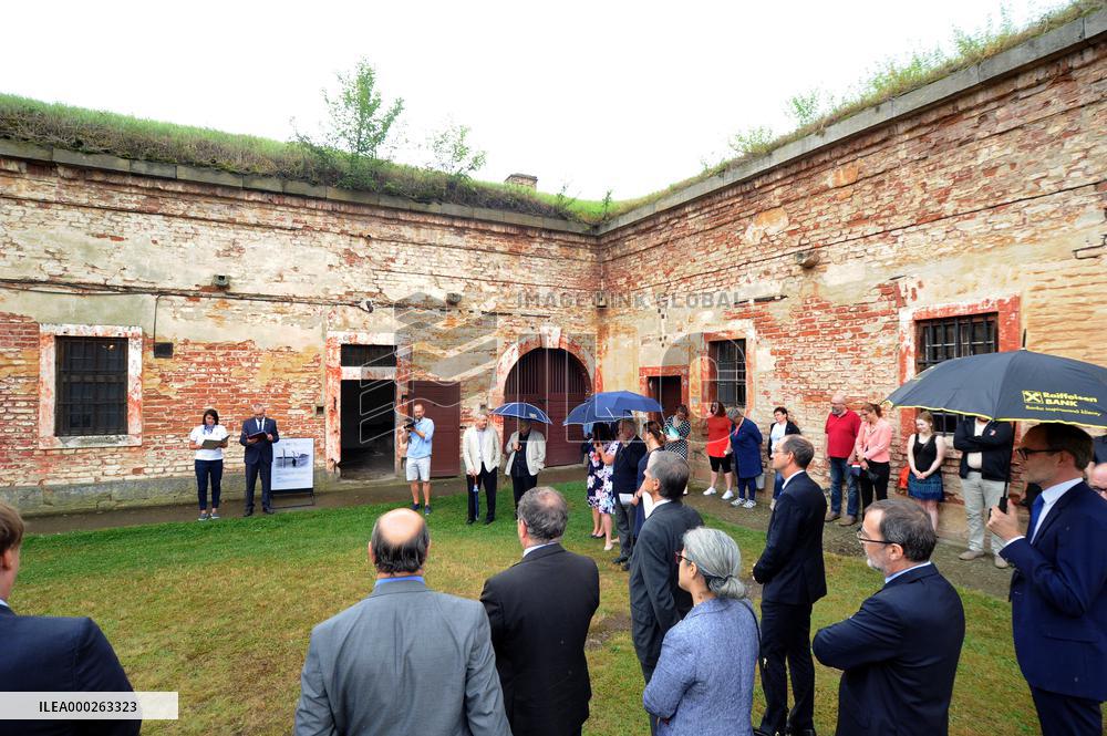 Exhibition on wartime Roma genocide in Terezin