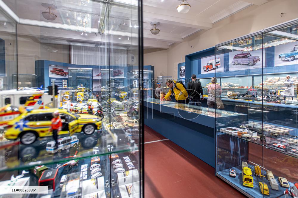 Around the world by ambulance, exhibition of models of ambulances and medical transport equipment