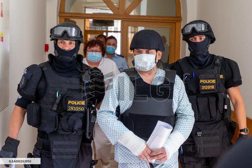 man accused of murder and general threat