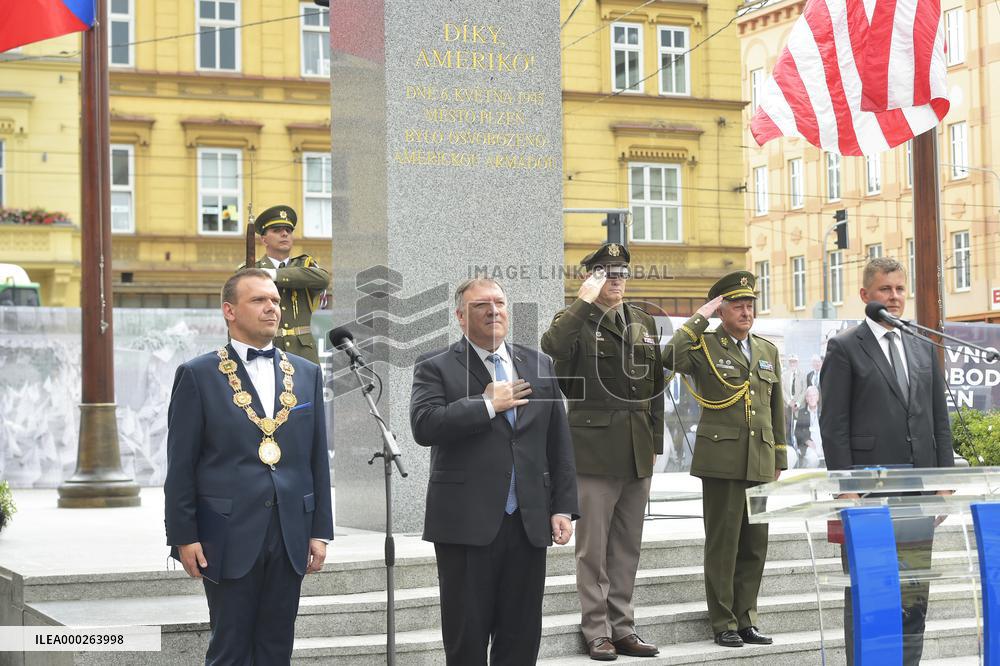 MARETIN BAXA, MIKE POMPEO, Thanks, America! monument
