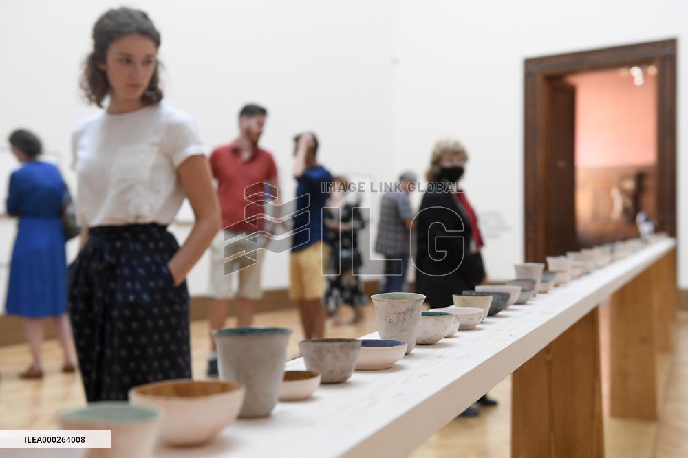 Unplugged, international group exhibition