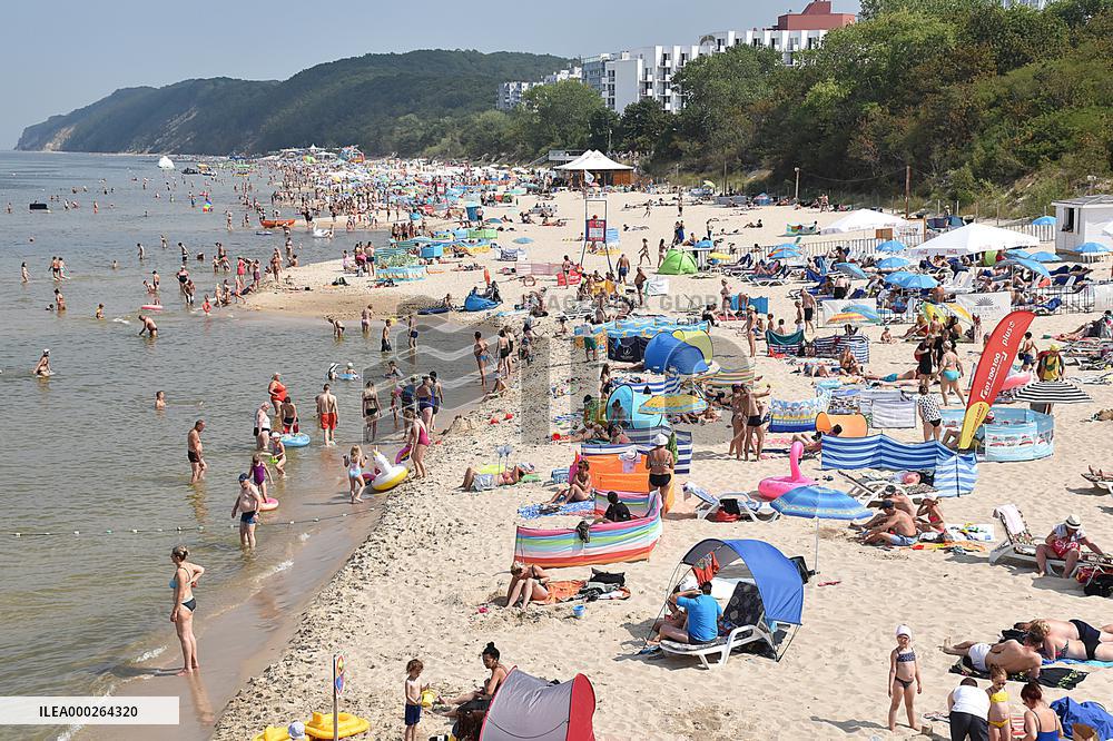 Misdroy, Mi鹽zyzdroje, beach, Baltic sea, people, summer