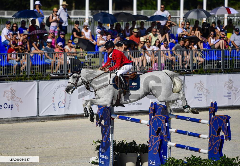 Ondrej Zvara and horse Cento Lano