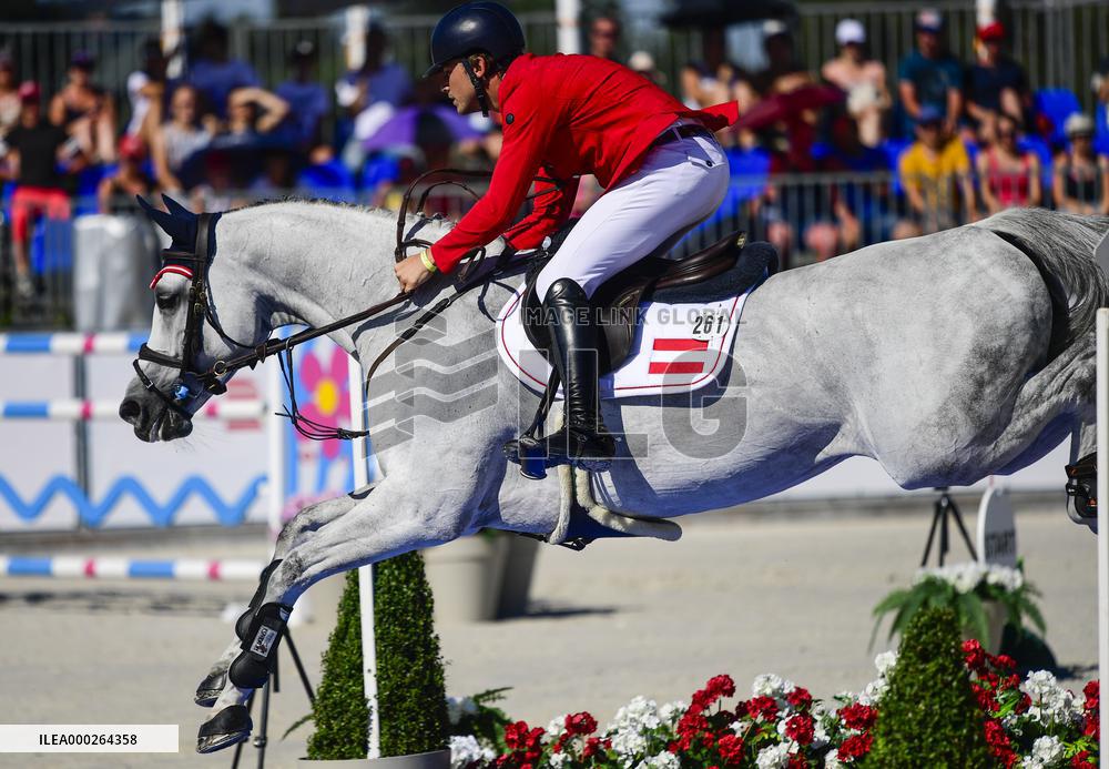 Christian Rhomberg and horse Femke