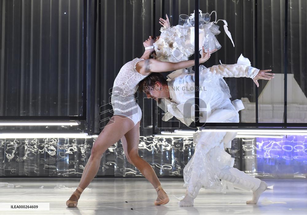 Klara Jelinkova, Marek Svobodnik, Bon Appetit dance performance