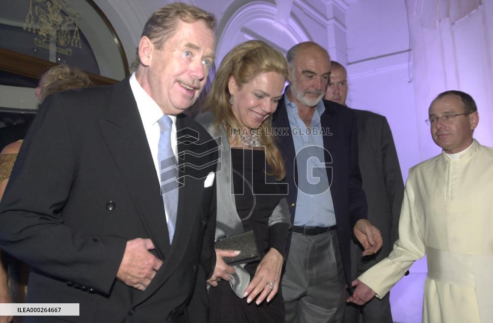 Vaclav Havel, Sean Connery, Dagmar Havlova