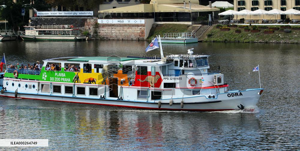 Tourist, tourism ship, boat,  Odra, river Vltava, Prague