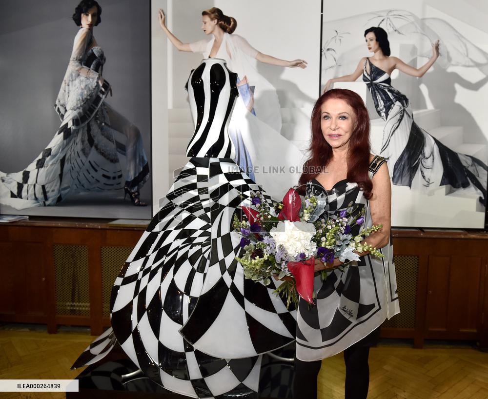 Blanka Matragi, glass dress