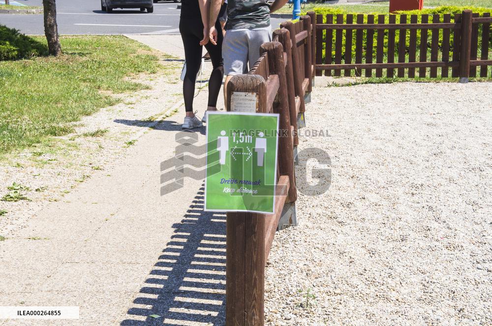 Tifon petrol station, A1 motorway rest area, parking, Marche Dobra