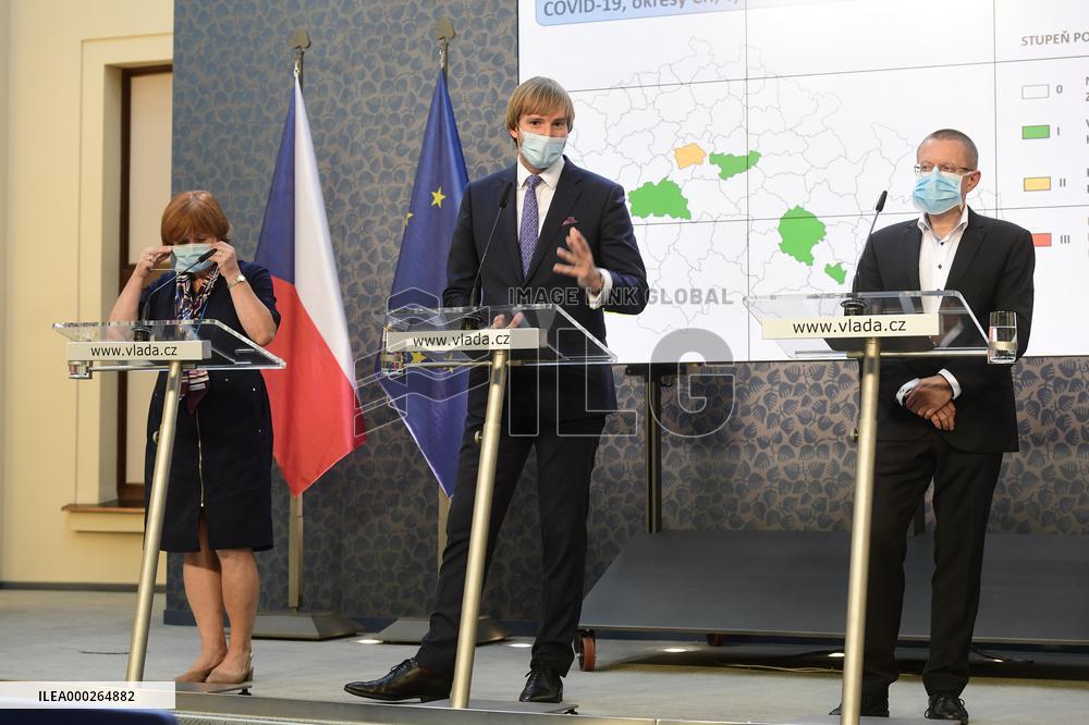 Jarmila Razova, Adam Vojtech, Ladislav Dusek