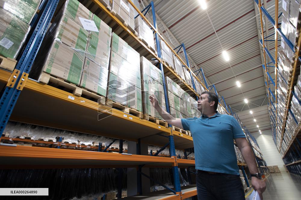 Jan Hamacek, police depository, anti-coronavirus protective devices, storage, warehouse