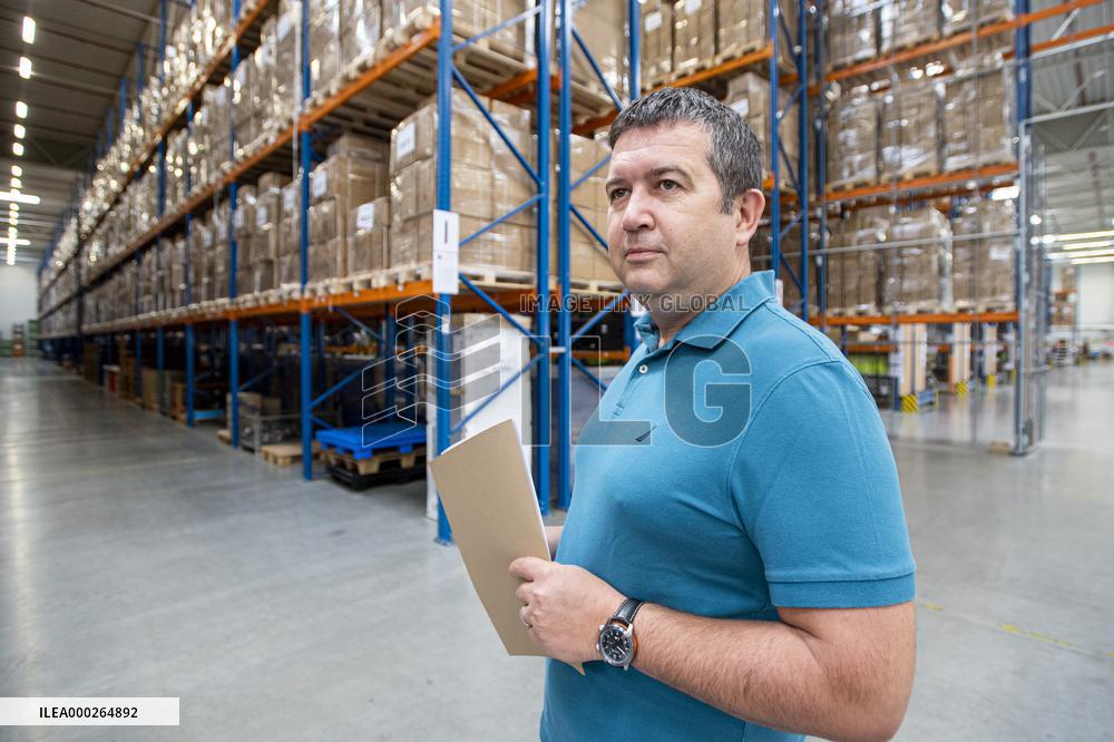Jan Hamacek, police depository, anti-coronavirus protective devices, storage, warehouse