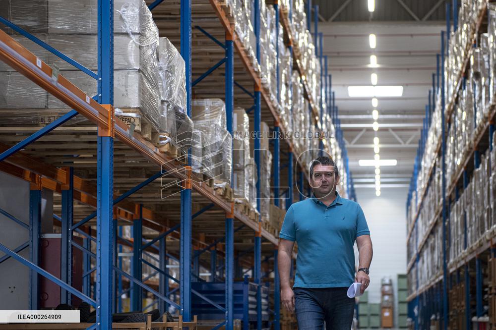 Jan Hamacek, police depository, anti-coronavirus protective devices, storage, warehouse