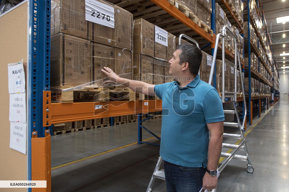 Jan Hamacek, police depository, anti-coronavirus protective devices, storage, warehouse