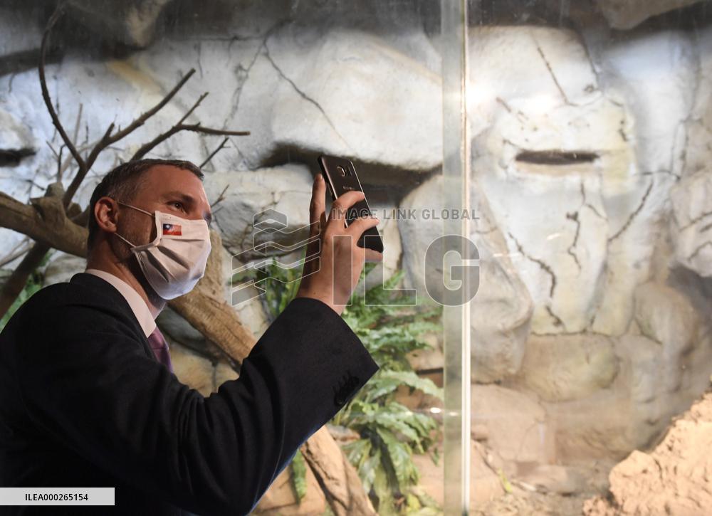 Prague Mayor Zdenek Hrib, zoo in Taipei