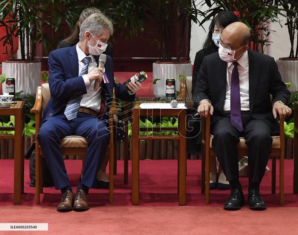 Milos Vystrcil, Su Tseng-chang, Taiwan