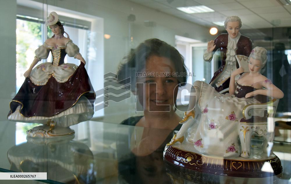 Royal Dux Bohemia exhibition, figural porcelain