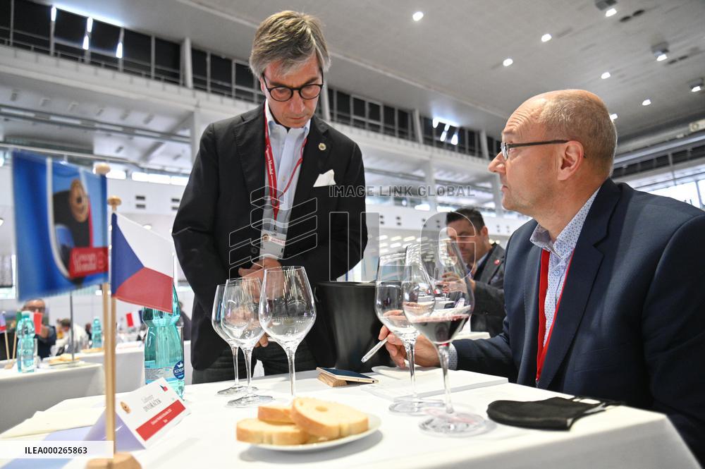 Concours Mondial de Bruxelles, international travelling exhibition, wine