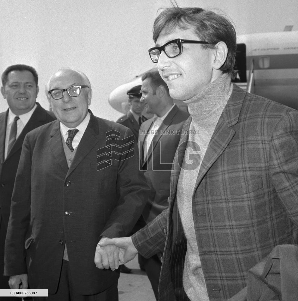 Czech Oscar-winning film director Jiri Menzel dies aged 82