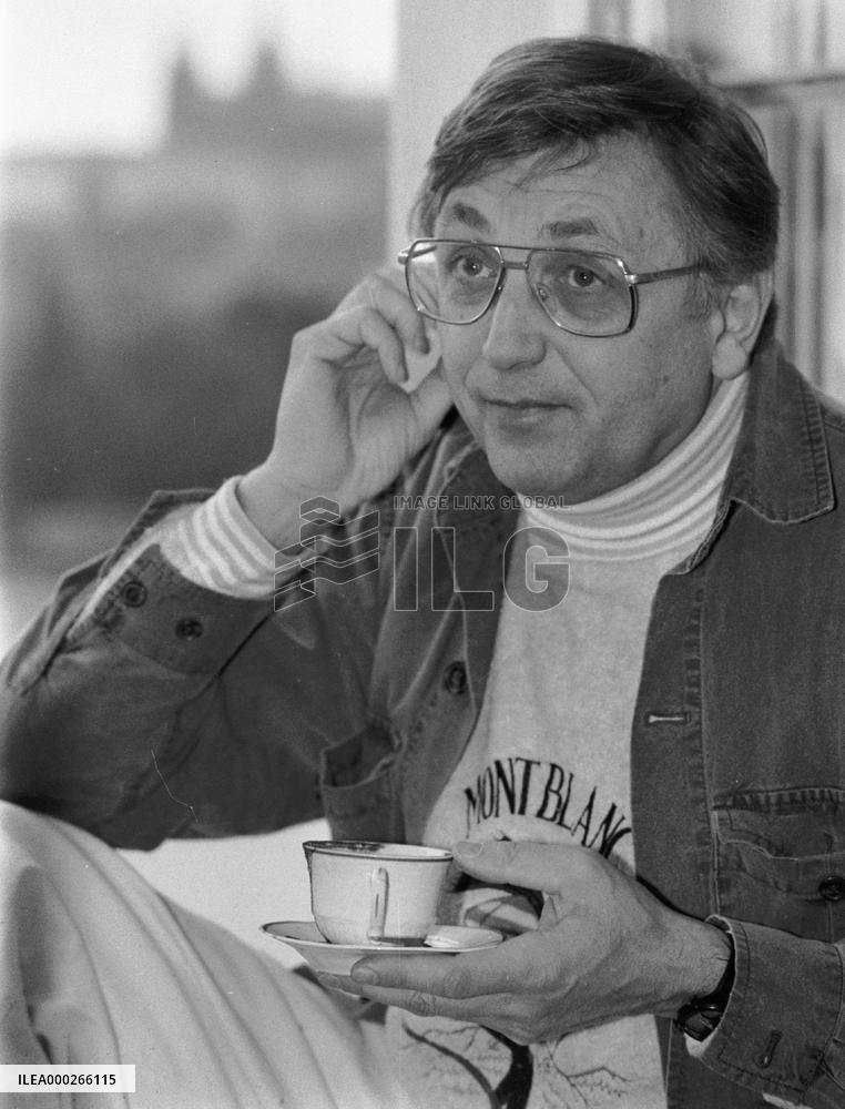 Czech Oscar-winning film director Jiri Menzel dies aged 82