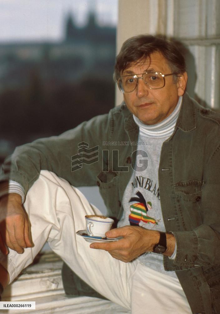 Czech Oscar-winning film director Jiri Menzel dies aged 82