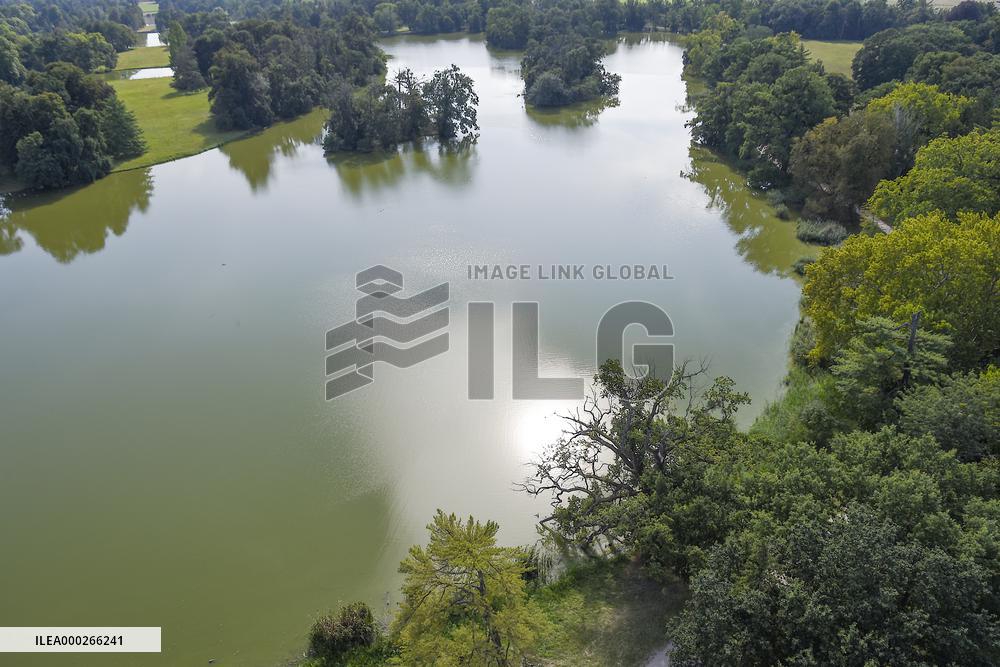 Chateau Lednice, park, garden, view from minaret