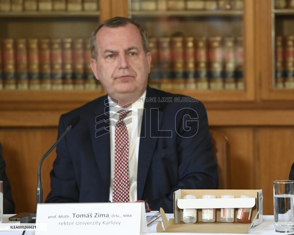TOMAS ZIMA