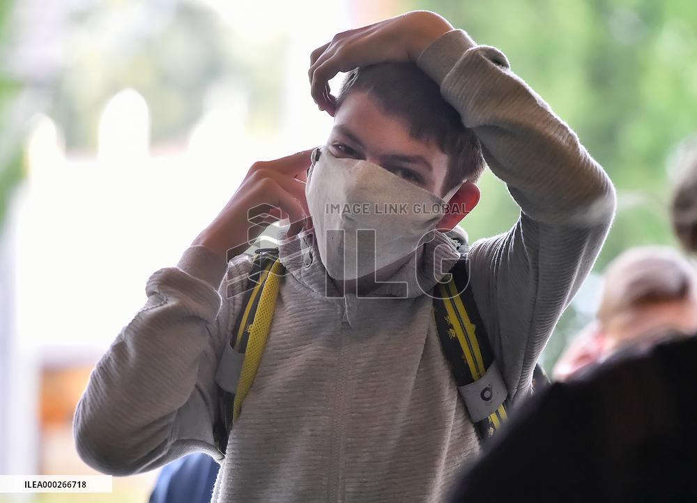 pupils, school, face masks, coronavirus, COVID-19