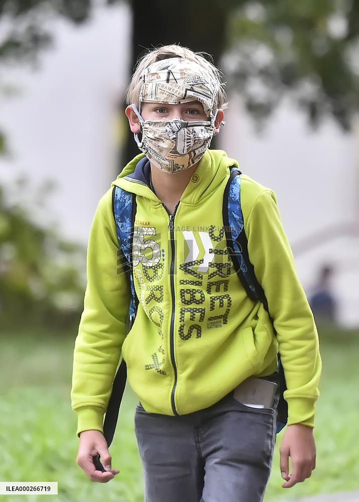 pupils, school, face masks, coronavirus, COVID-19