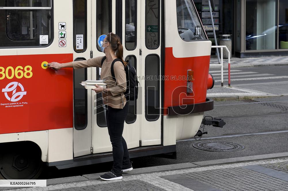 Public transport, Prague, coronavirus
