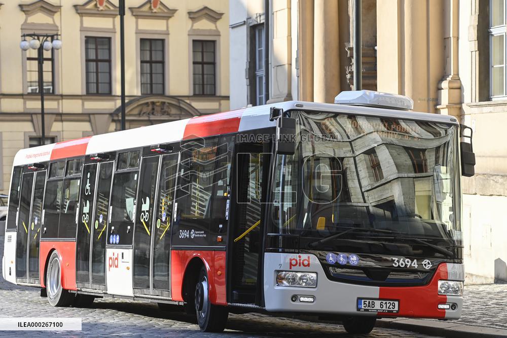 SOR NB 12 bus in new colors of the Prague Integrated Transport (PID)