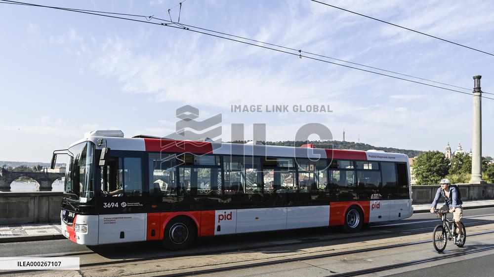 SOR NB 12 bus in new colors of the Prague Integrated Transport (PID)