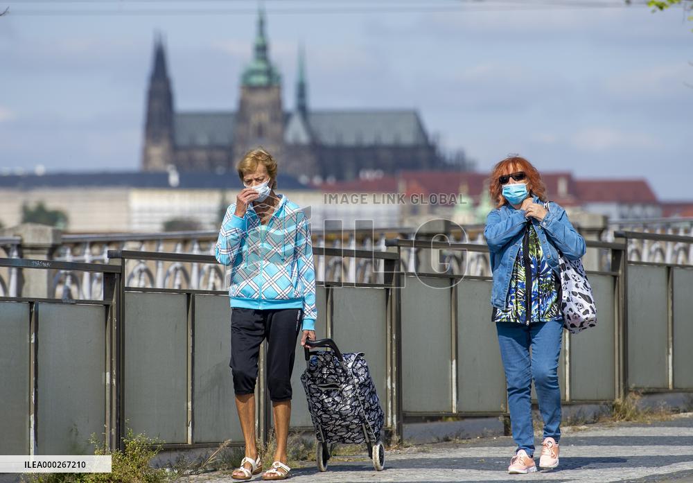 face masks, coronavirus, COVID-19, Prague