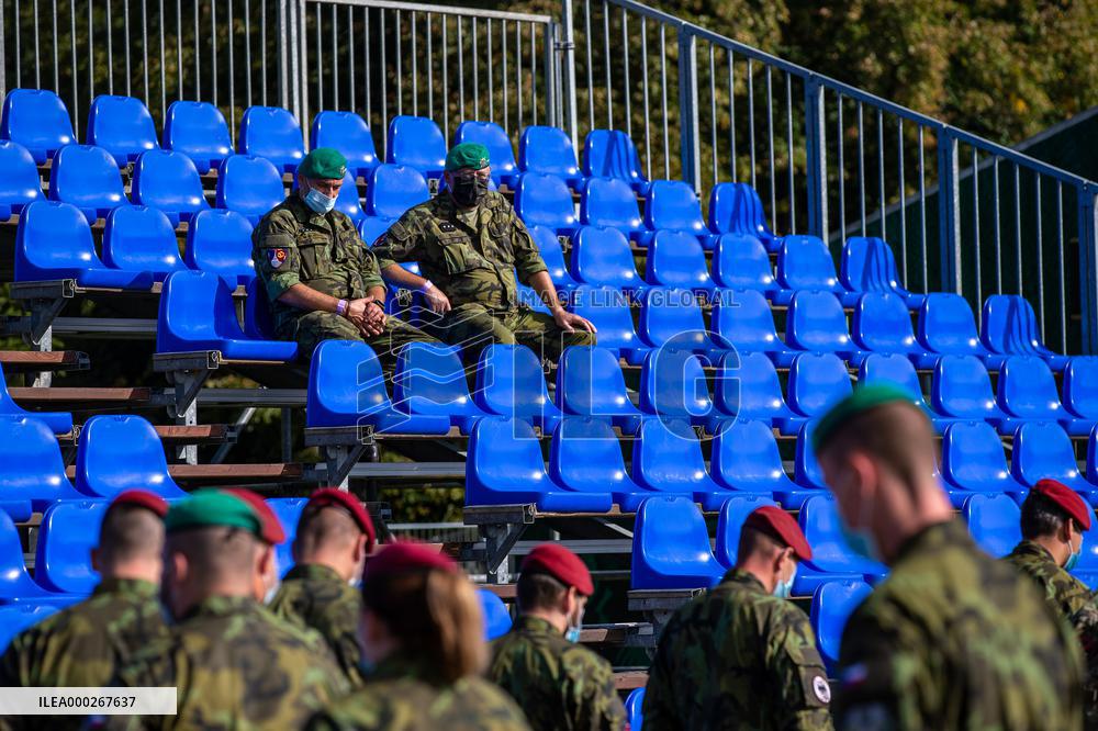 NATO Days and Czech Military Air Forces Days 2020, Czech soldiers with protective face masks, mask, soldier