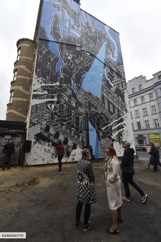 mural art by Mariusz M-City Waras