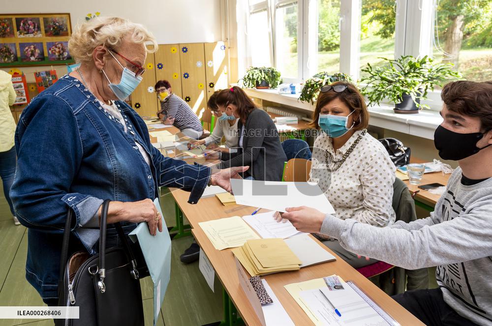 Czech regional elections and the first round of the election to one-third of the Senate