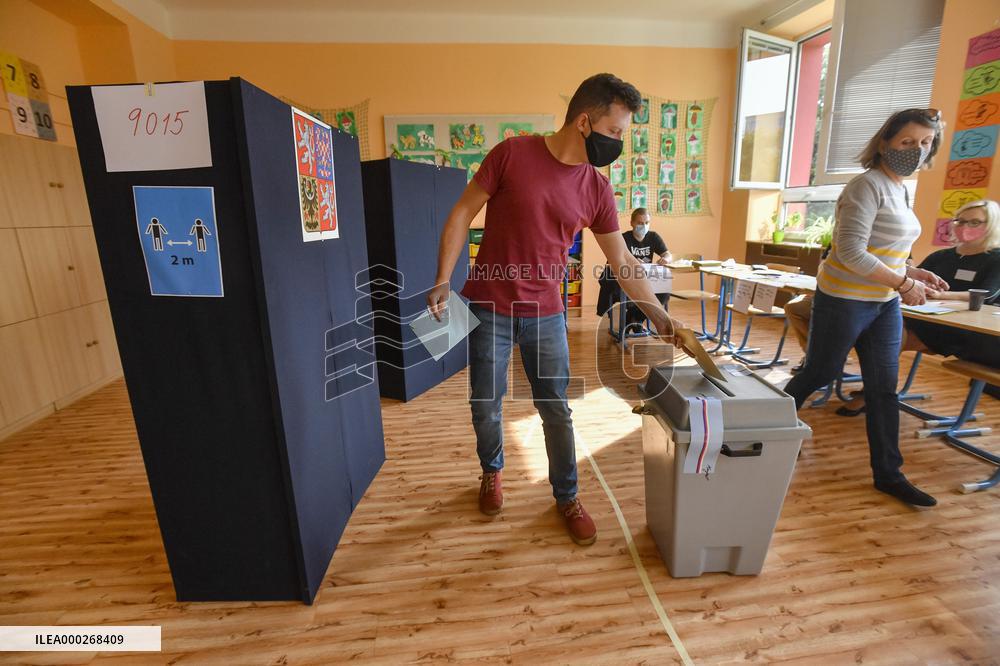 Czech regional elections and the first round of the election to one-third of the Senate