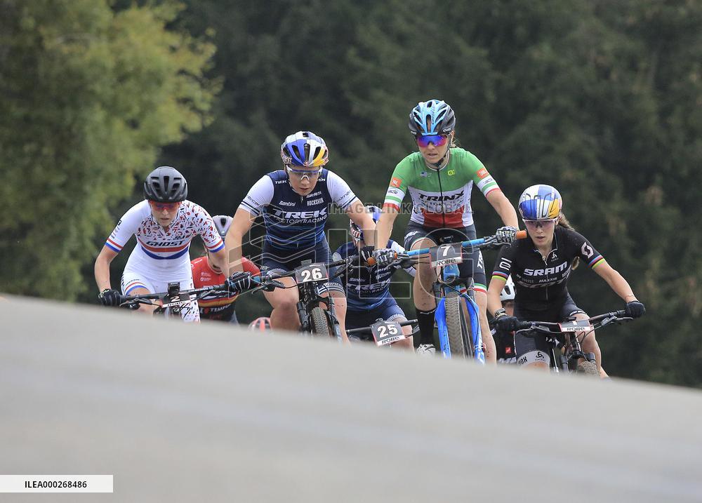 Anne Terpstra, Evie Richards, Eva Lechner, Kate Courtney