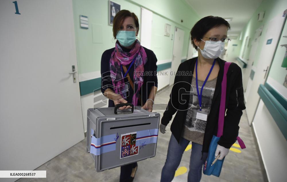 Czech regional and Senate elections, Zlin, hospital
