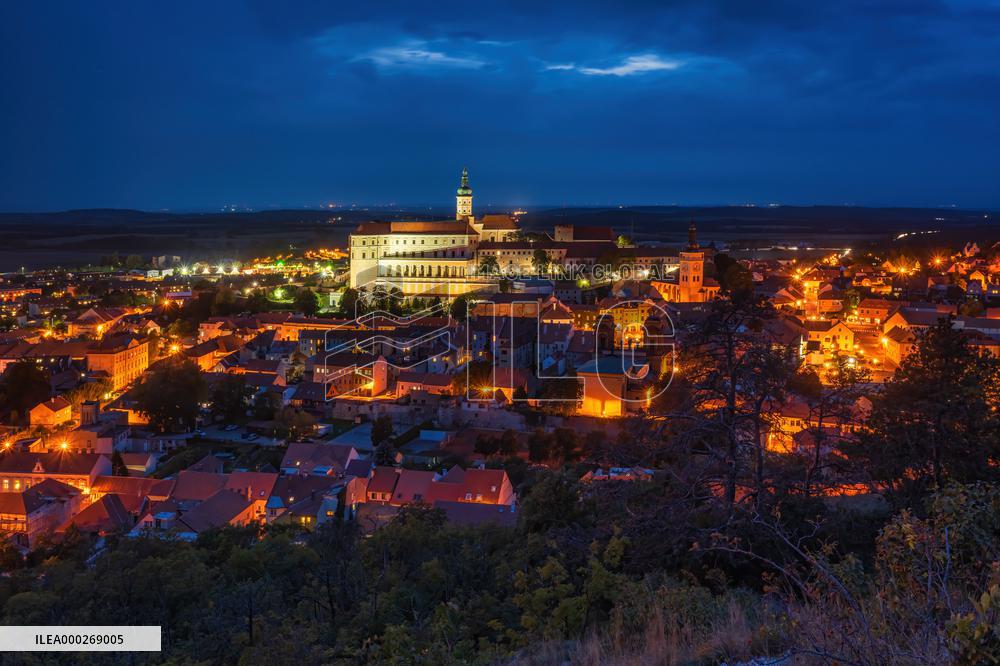 Mikulov, Mikulov Castle, tourists