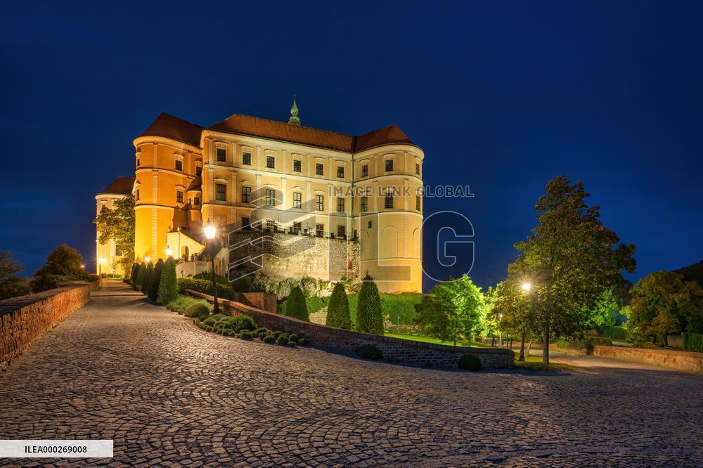Mikulov, Mikulov Castle, tourists