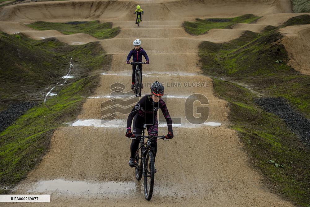 pump track circuit for cyclists, cyclist