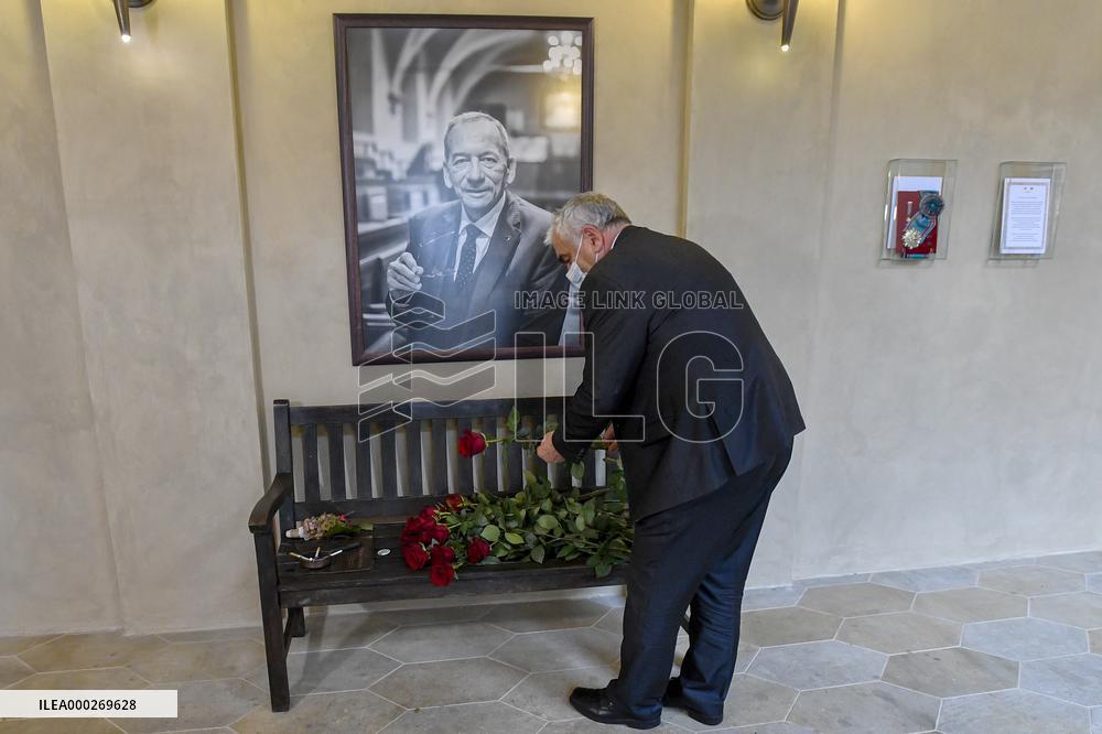 Jaroslav Kubera's bench