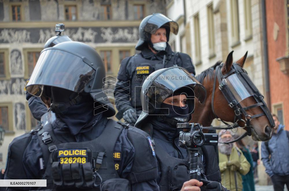 Protesters against COVID measures, Prague, policemen, protest, lockdown measures, horse