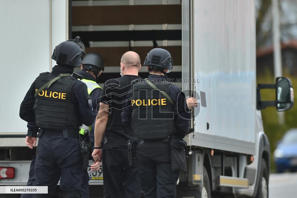 police control, borders, terrorism, Dolni Dvoriste