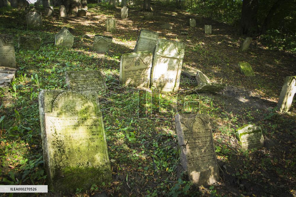 Jewish cemetery Safov