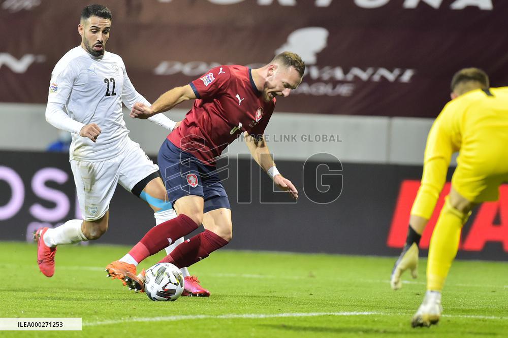 Eyal Golasa, Vladimir Coufal