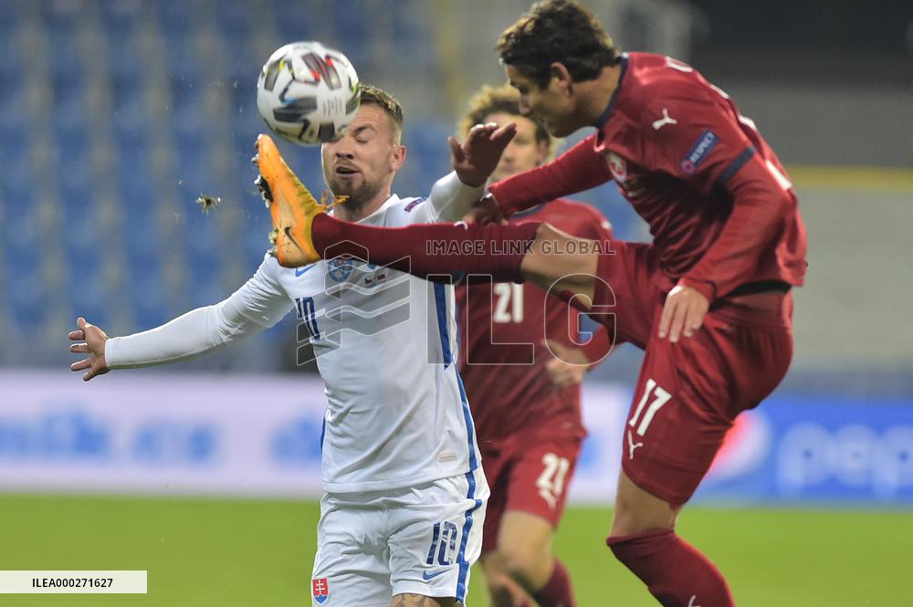 Albert Rusnak, Ales Mateju