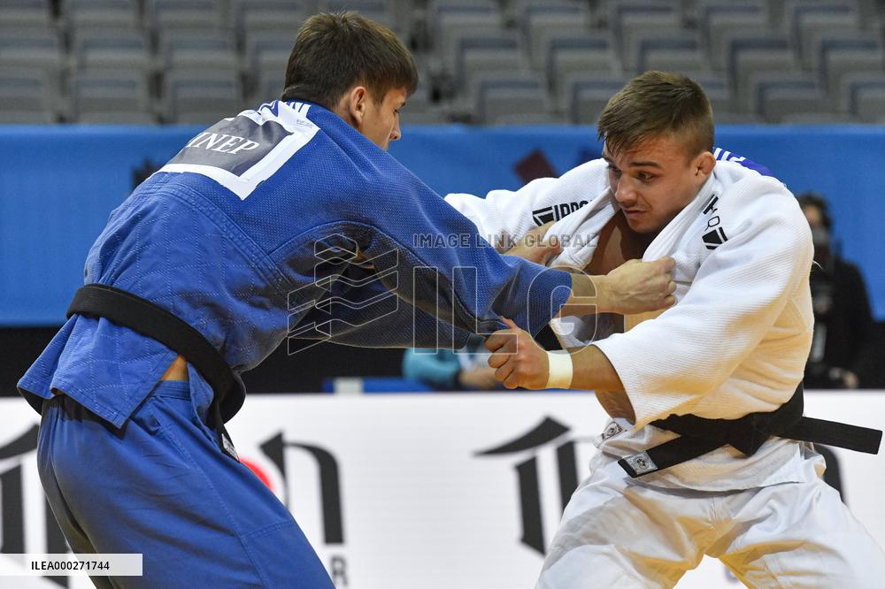 Petru Pelivan, Daniel Pochop
